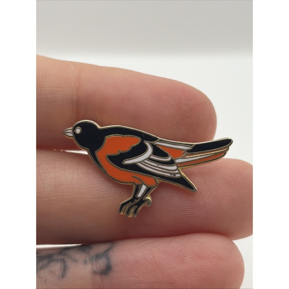 Vintage Baltimore Orioles Bird Mascot MLB Baseball Team Logo Lapel Hat Pin